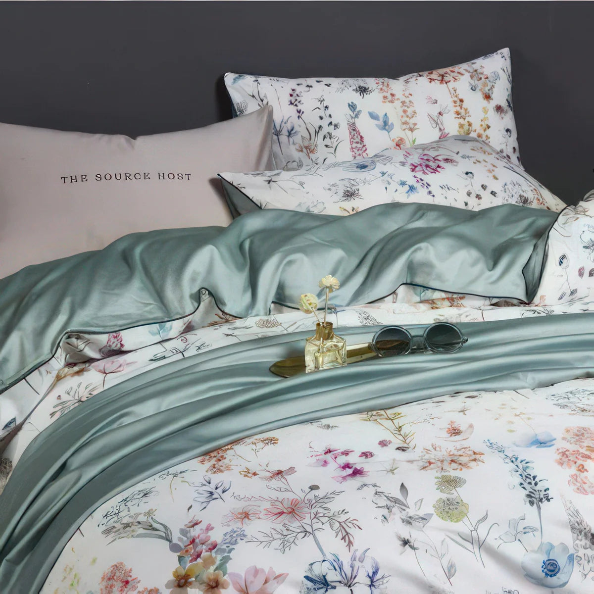 Floraison Élégante Egyptian cotton bedding set, 500 thread count | Green Floral