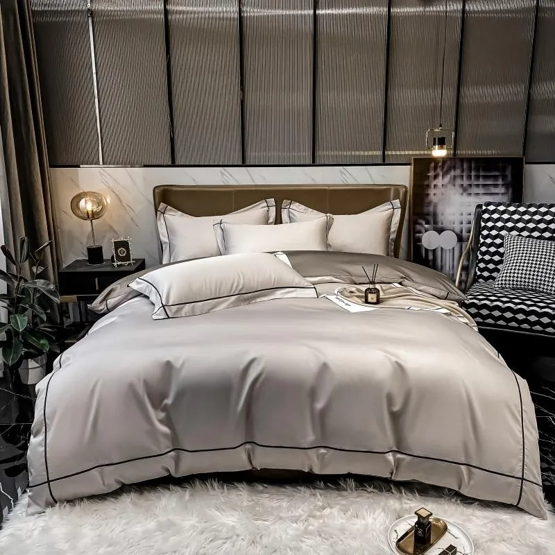 Elmsen Duvet Cover Set in Egyptian Cotton 600 Thread Count | Beige with Black