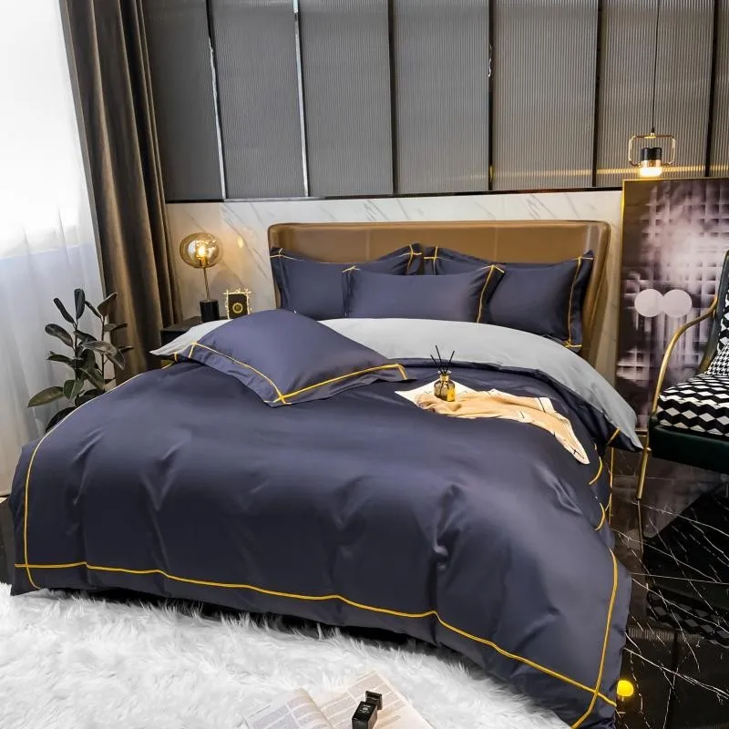 Elmsen Duvet Cover Set in Egyptian Cotton 600 Thread Count | Purple