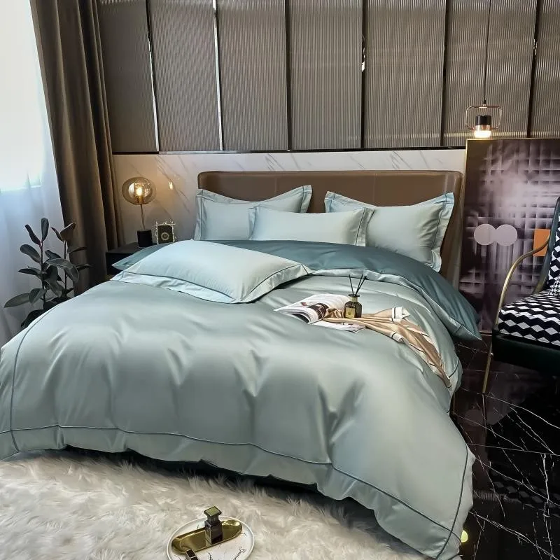 Elmsen duvet cover set made from Egyptian cotton, 600 thread count | Blue with gold