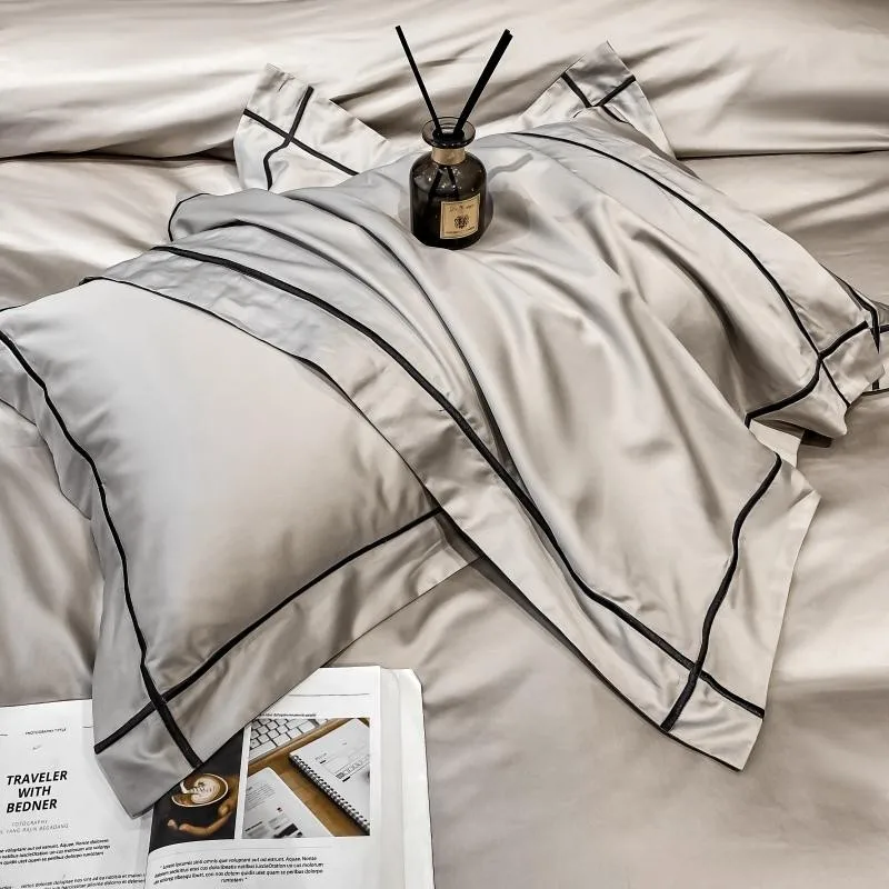 Elmsen Duvet Cover Set in Egyptian Cotton 600 Thread Count | Beige with Black