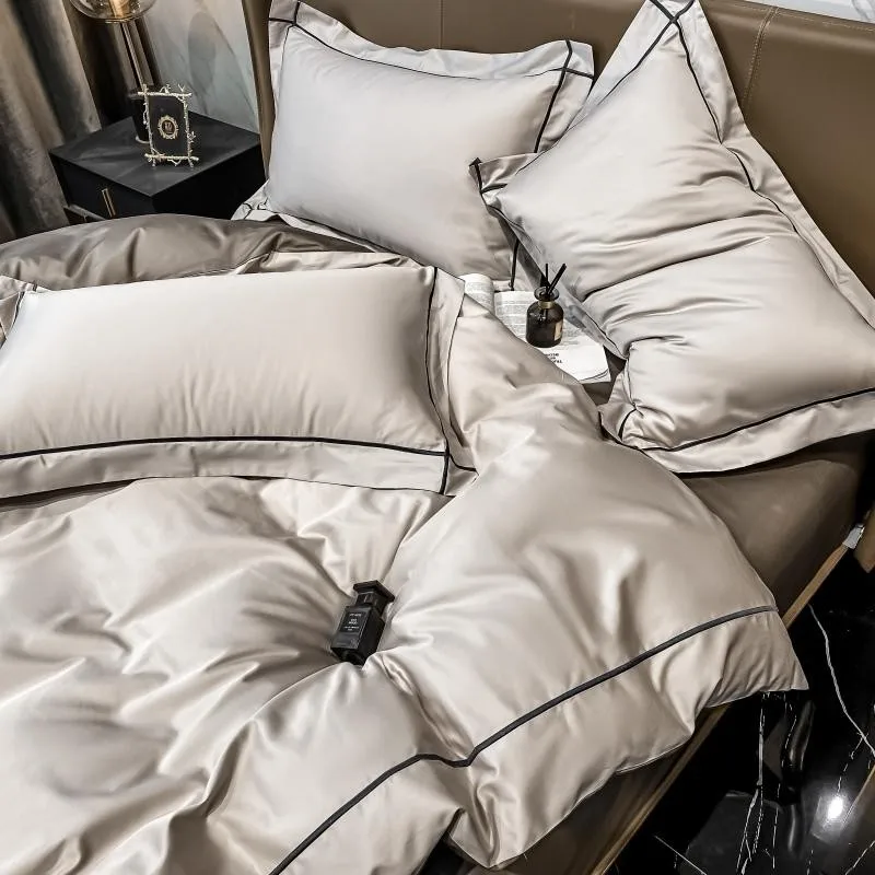 Elmsen Duvet Cover Set in Egyptian Cotton 600 Thread Count | Beige with Black