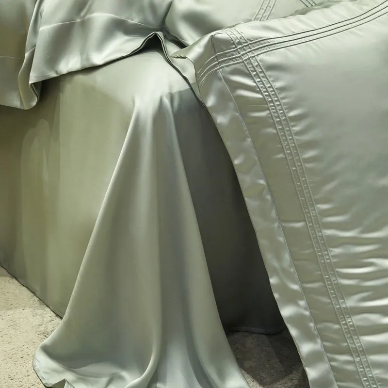 Sereno bedding set made from Lyocell with 600 threads | Sage green