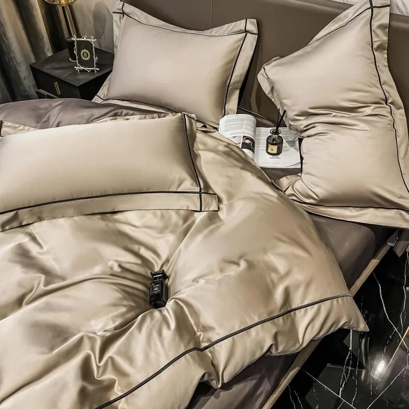 Elmsen duvet cover set made from Egyptian cotton, 600 thread count | Gold